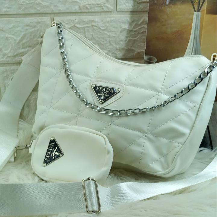 شنطة كروس برادا ٢ حاجز وتربرف تطريز